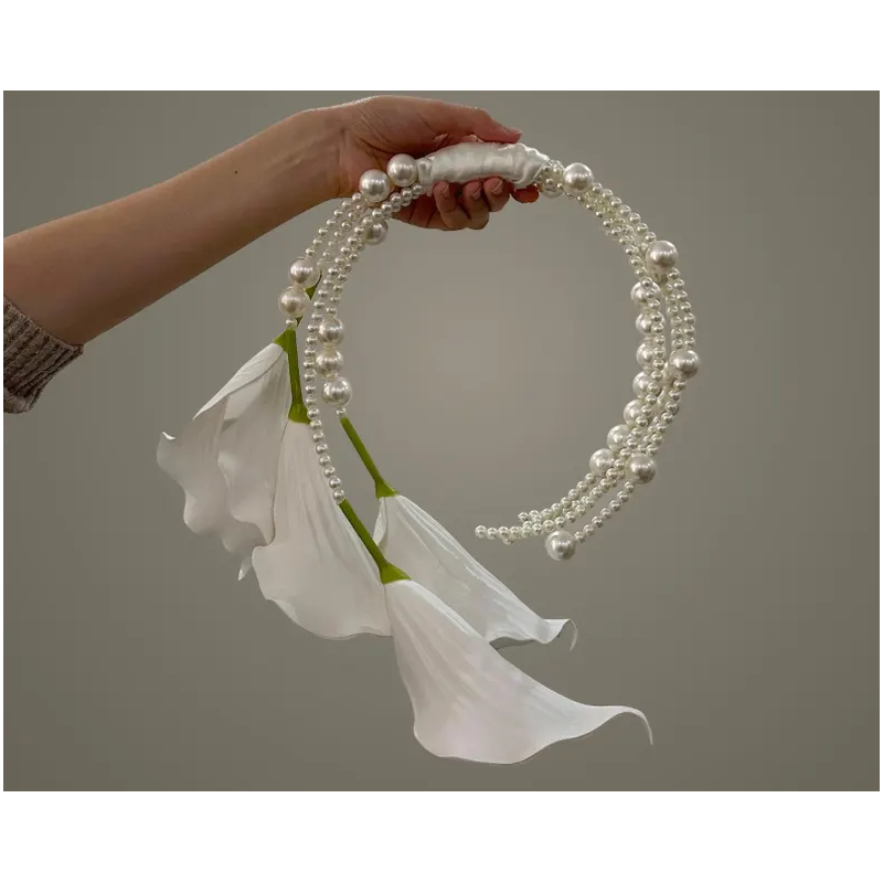 Bouquet de mariée Pearl & Calla Lily : fausses fleurs blanches modernes