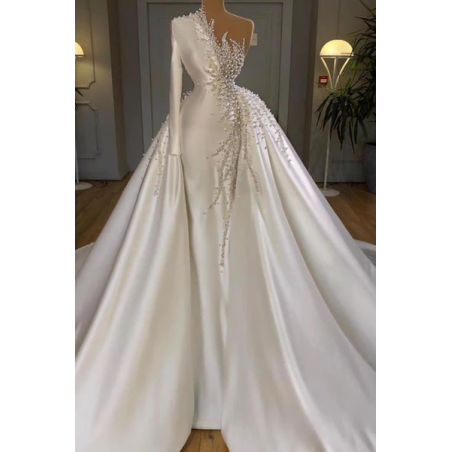 Robe de mariée sirène en satin à une épaule avec perles